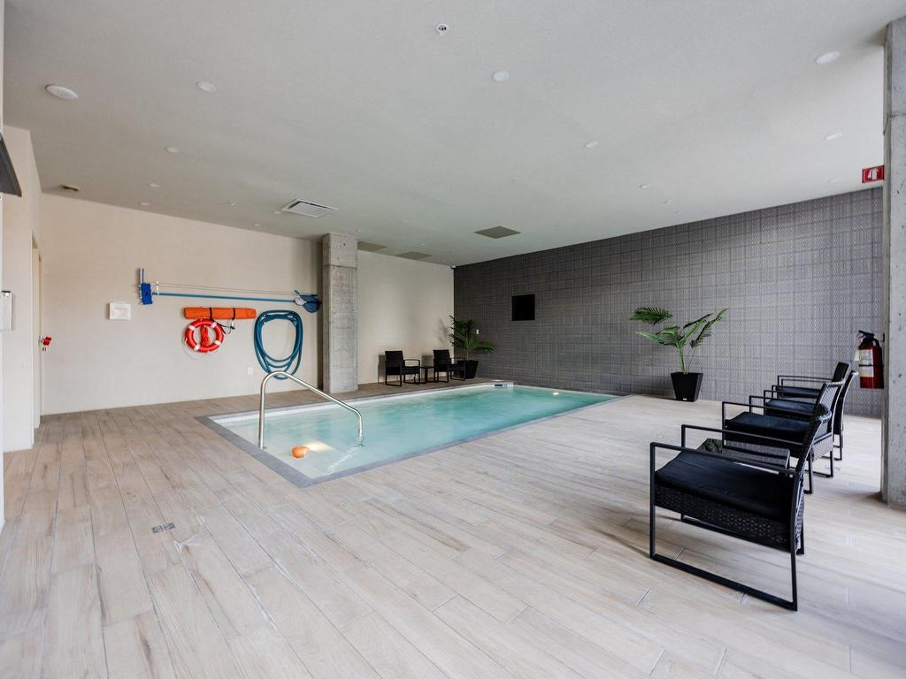 









7070


Boul. Newman

, 407,
Montréal (LaSalle),




QC
H8N0K1

