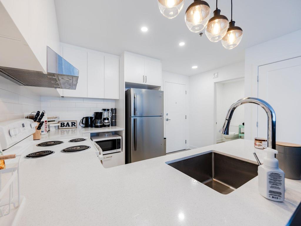 









7070


Boul. Newman

, 407,
Montréal (LaSalle),




QC
H8N0K1

