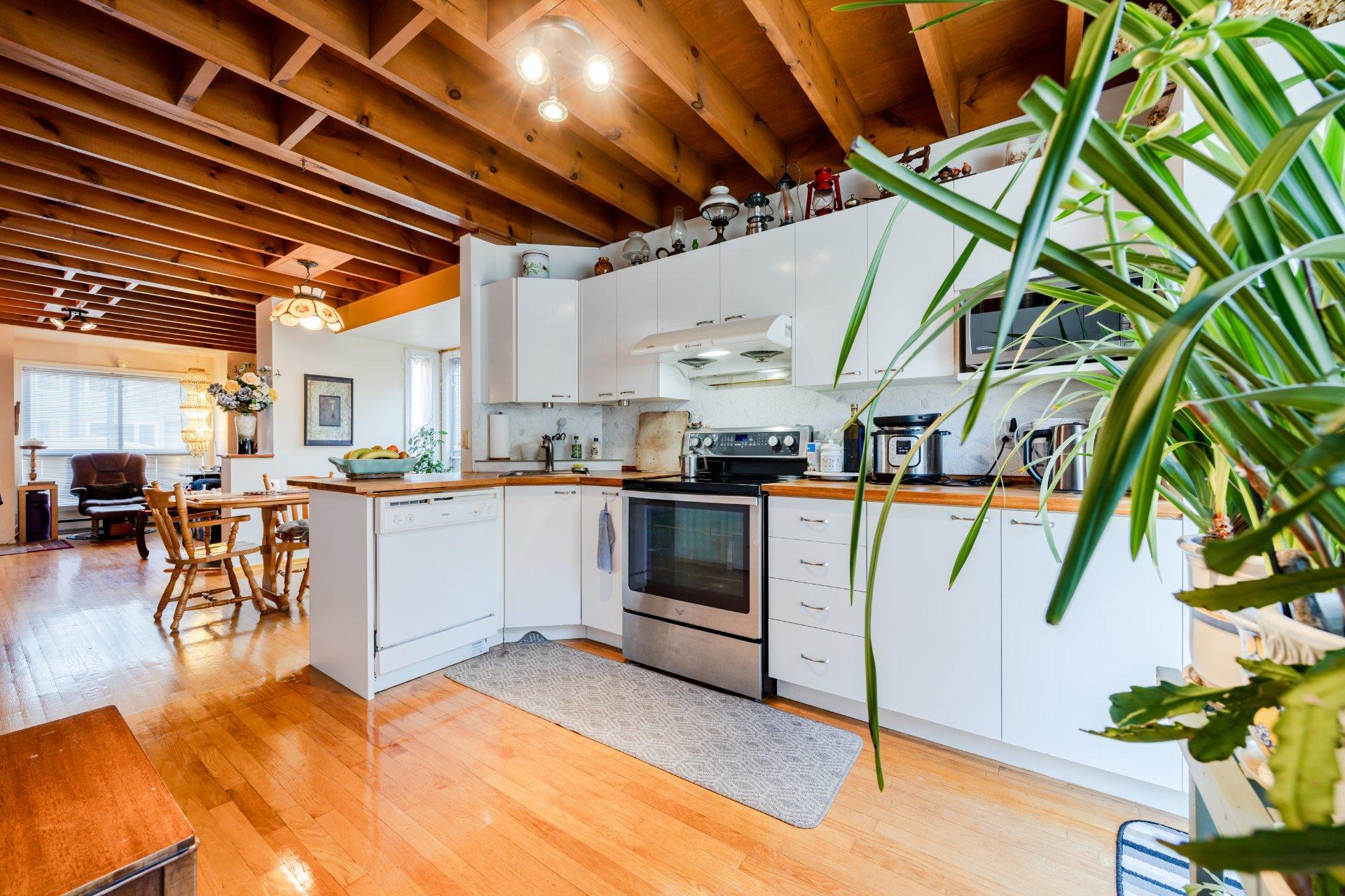 









5166Z


Rue Joseph-A.-Rodier

,
Montréal (Mercier/Hochelaga-Maisonneuve),




QC
H1K5C9

