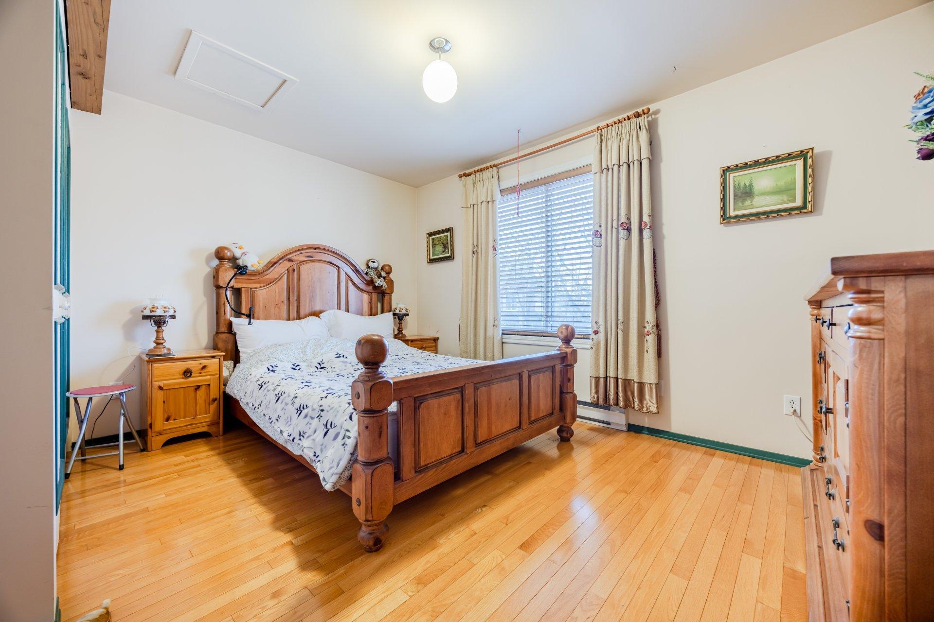 









5166Z


Rue Joseph-A.-Rodier

,
Montréal (Mercier/Hochelaga-Maisonneuve),




QC
H1K5C9

