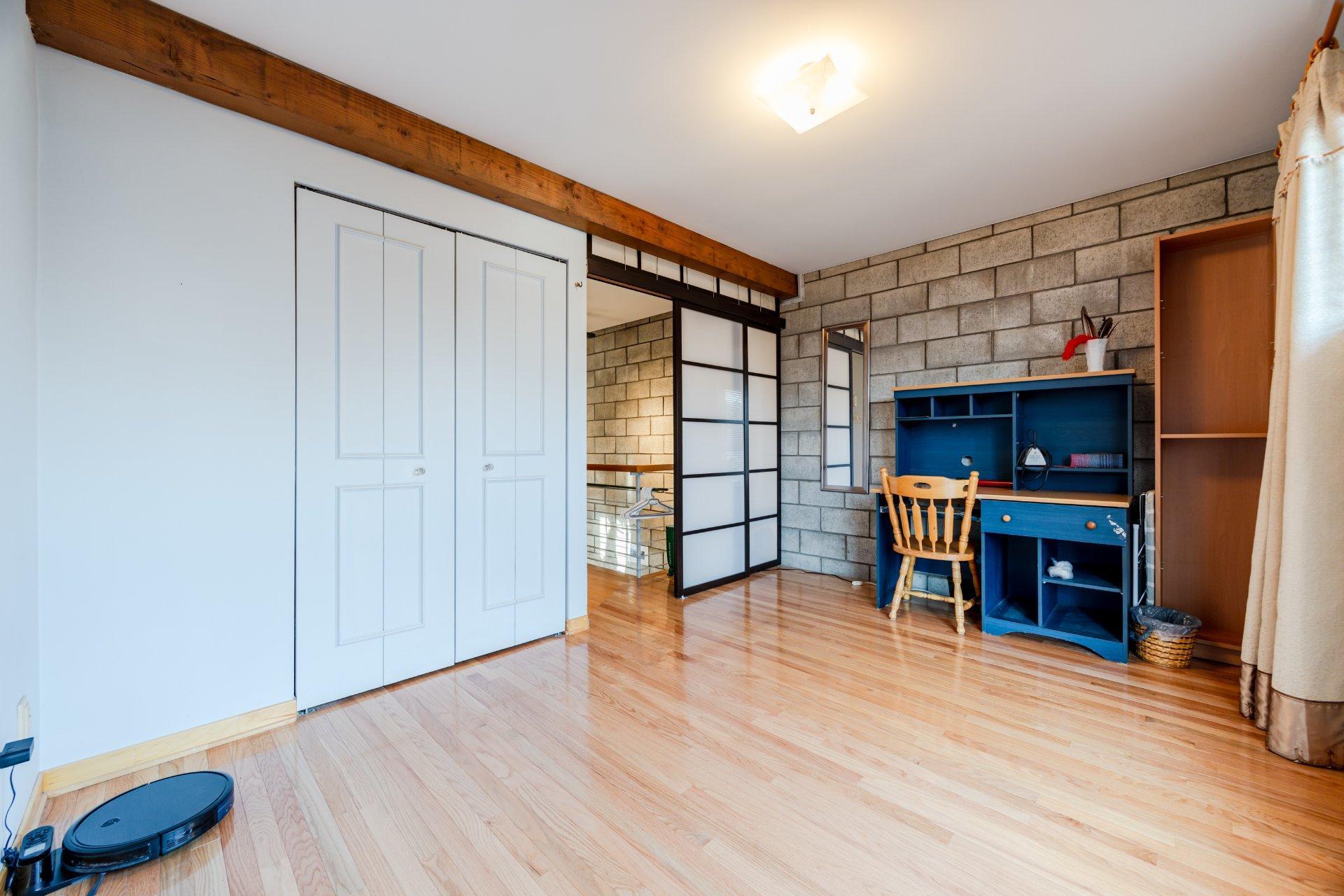 









5166Z


Rue Joseph-A.-Rodier

,
Montréal (Mercier/Hochelaga-Maisonneuve),




QC
H1K5C9

