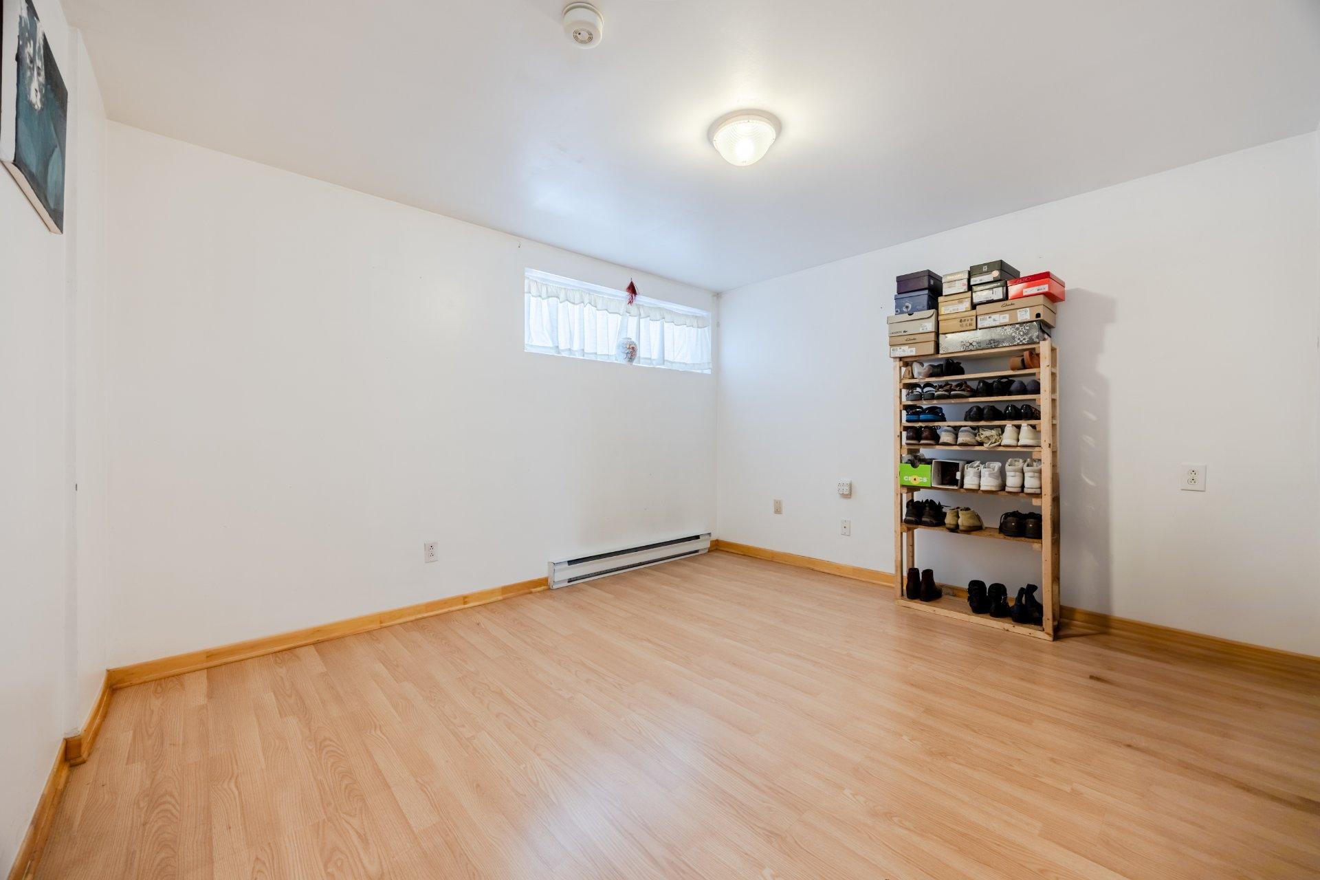 









5166Z


Rue Joseph-A.-Rodier

,
Montréal (Mercier/Hochelaga-Maisonneuve),




QC
H1K5C9

