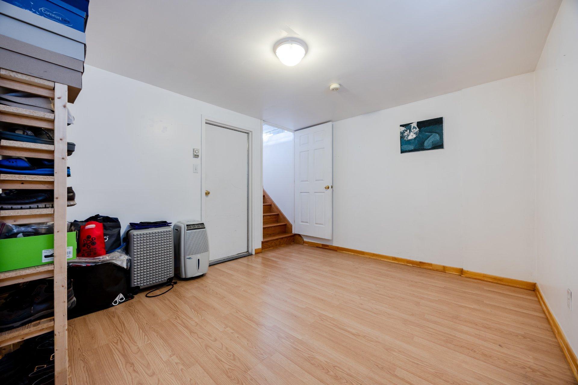 









5166Z


Rue Joseph-A.-Rodier

,
Montréal (Mercier/Hochelaga-Maisonneuve),




QC
H1K5C9

