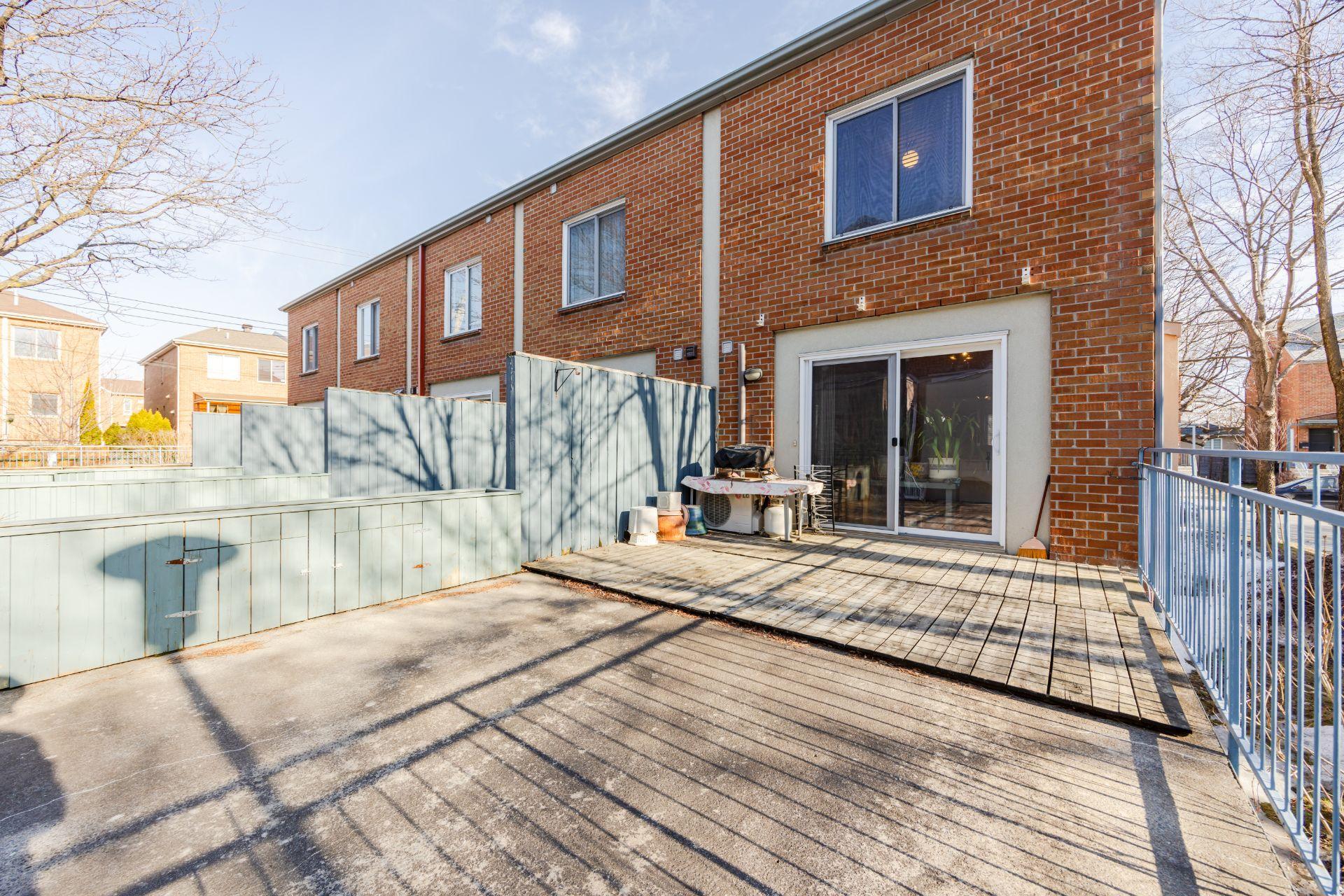









5166Z


Rue Joseph-A.-Rodier

,
Montréal (Mercier/Hochelaga-Maisonneuve),




QC
H1K5C9


