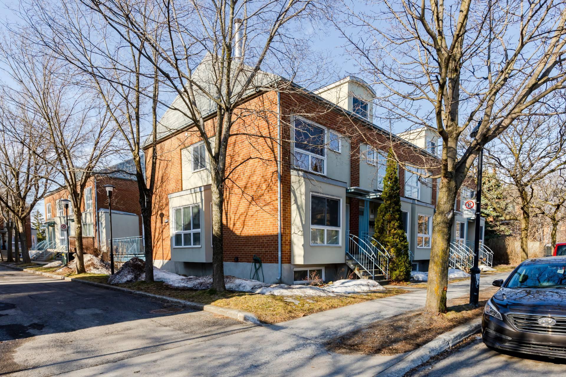 









5166Z


Rue Joseph-A.-Rodier

,
Montréal (Mercier/Hochelaga-Maisonneuve),




QC
H1K5C9

