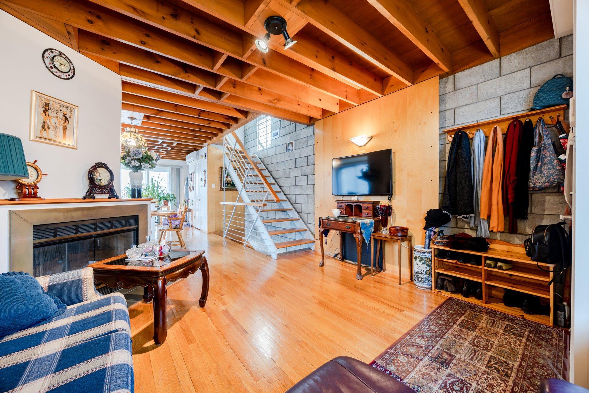 









5166Z


Rue Joseph-A.-Rodier

,
Montréal (Mercier/Hochelaga-Maisonneuve),




QC
H1K5C9


