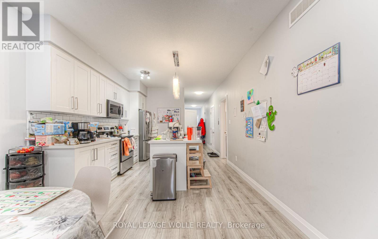 












204 FIFTH AVENUE

,
Kitchener,




Ontario
N2C1P7

