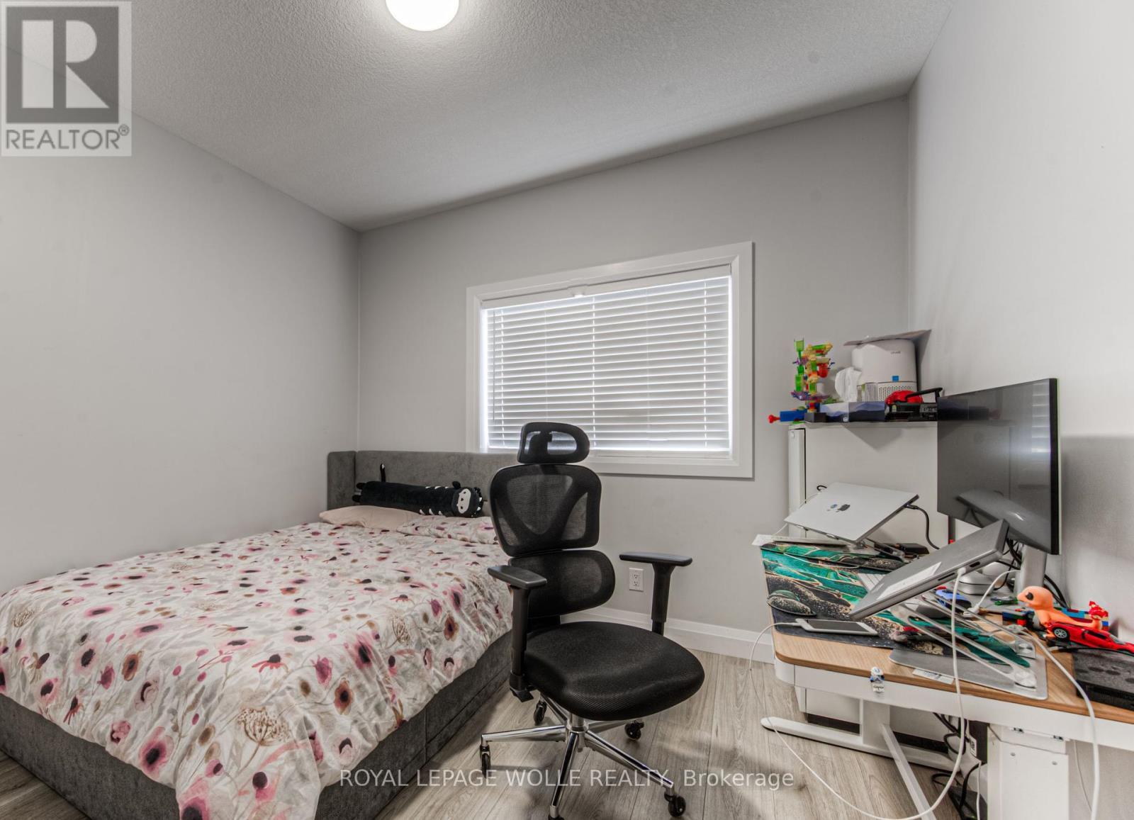 












204 FIFTH AVENUE

,
Kitchener,




Ontario
N2C1P7

