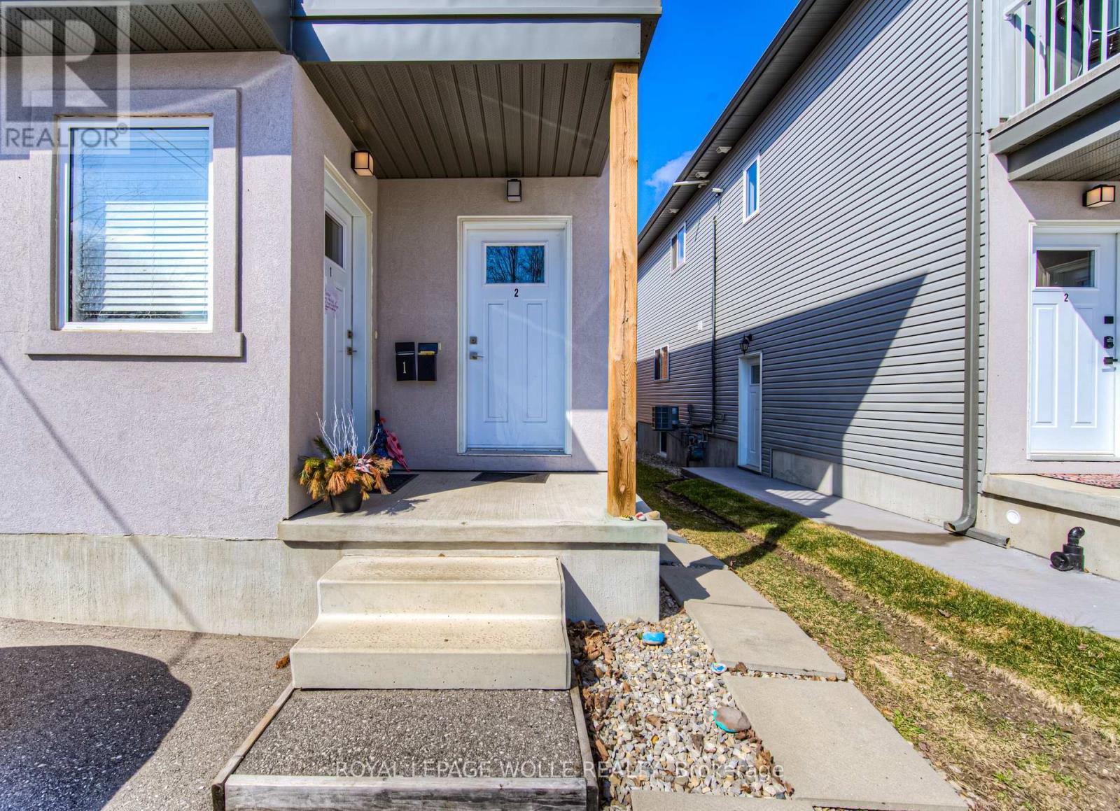 












204 FIFTH AVENUE

,
Kitchener,




Ontario
N2C1P7

