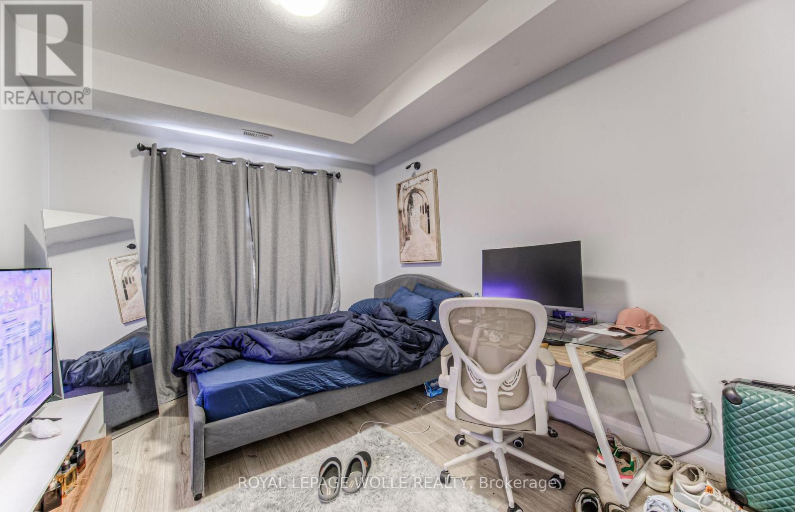 












204 FIFTH AVENUE

,
Kitchener,




Ontario
N2C1P7


