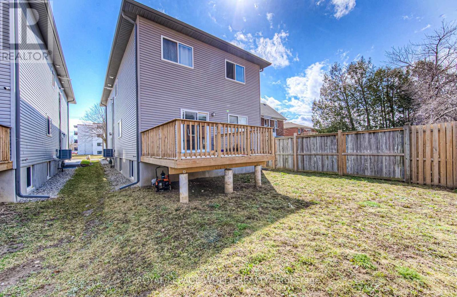 












204 FIFTH AVENUE

,
Kitchener,




Ontario
N2C1P7

