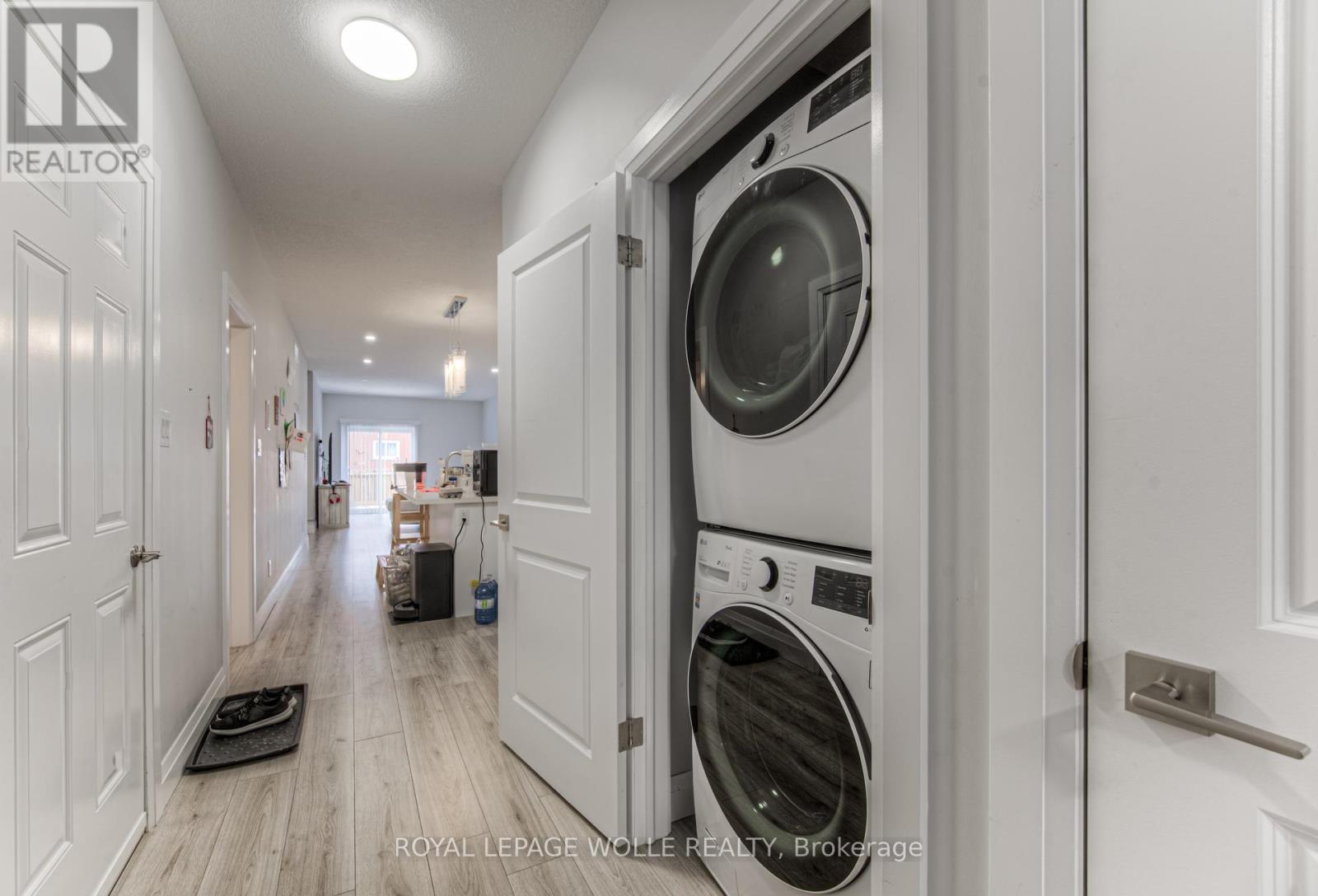 












204 FIFTH AVENUE

,
Kitchener,




Ontario
N2C1P7

