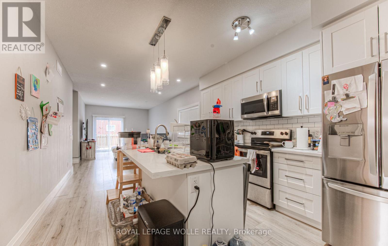 












204 FIFTH AVENUE

,
Kitchener,




Ontario
N2C1P7

