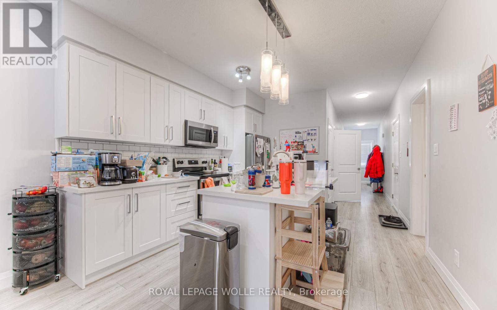 












204 FIFTH AVENUE

,
Kitchener,




Ontario
N2C1P7

