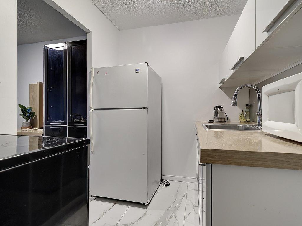 









1550


Av. Panama

, 620,
Brossard,




QC
J4W2W3


