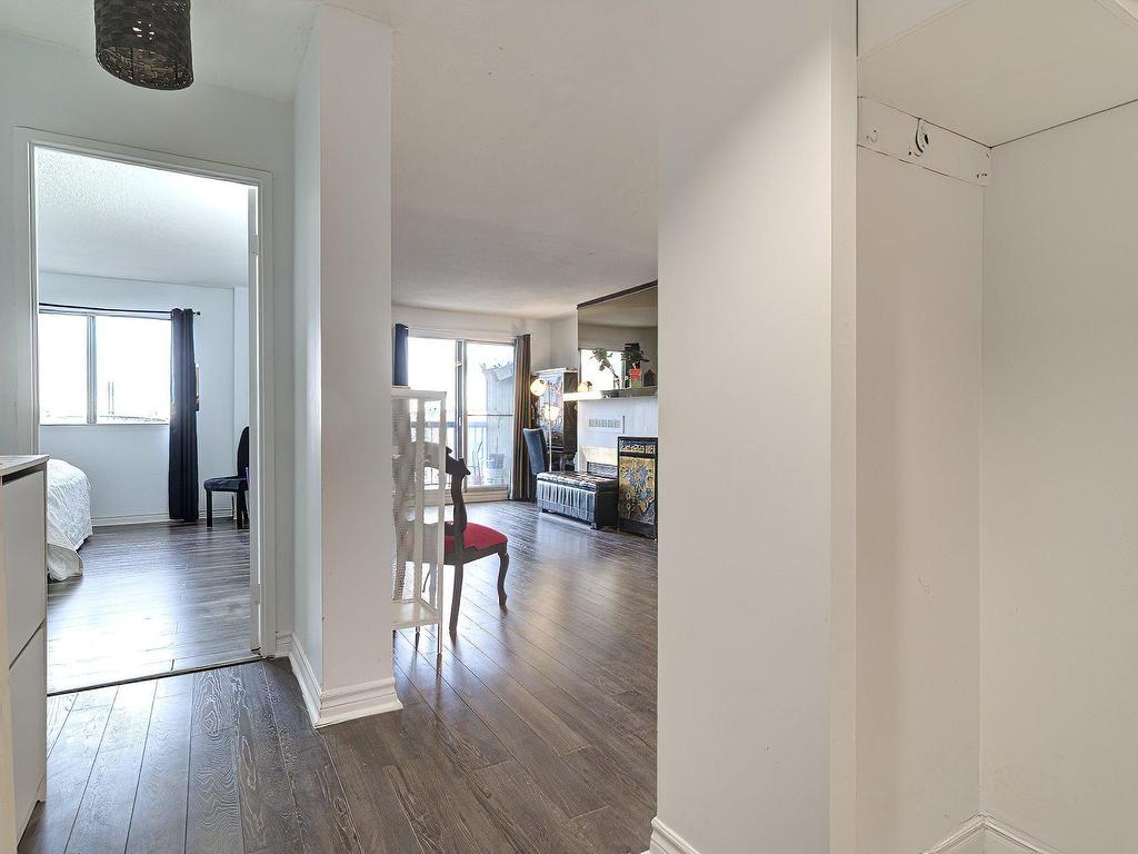 









1550


Av. Panama

, 620,
Brossard,




QC
J4W2W3

