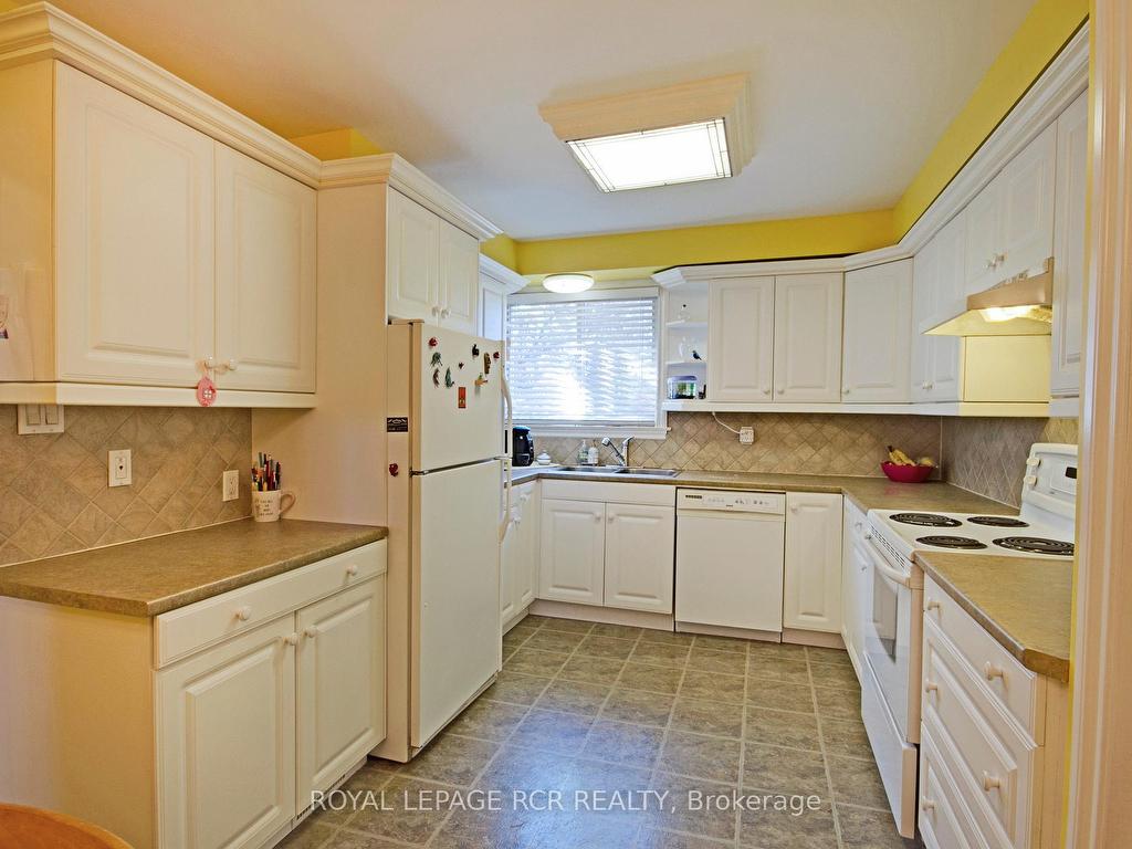 









22


Henderson

Drive,
Aurora,




ON
L4G 3L2

