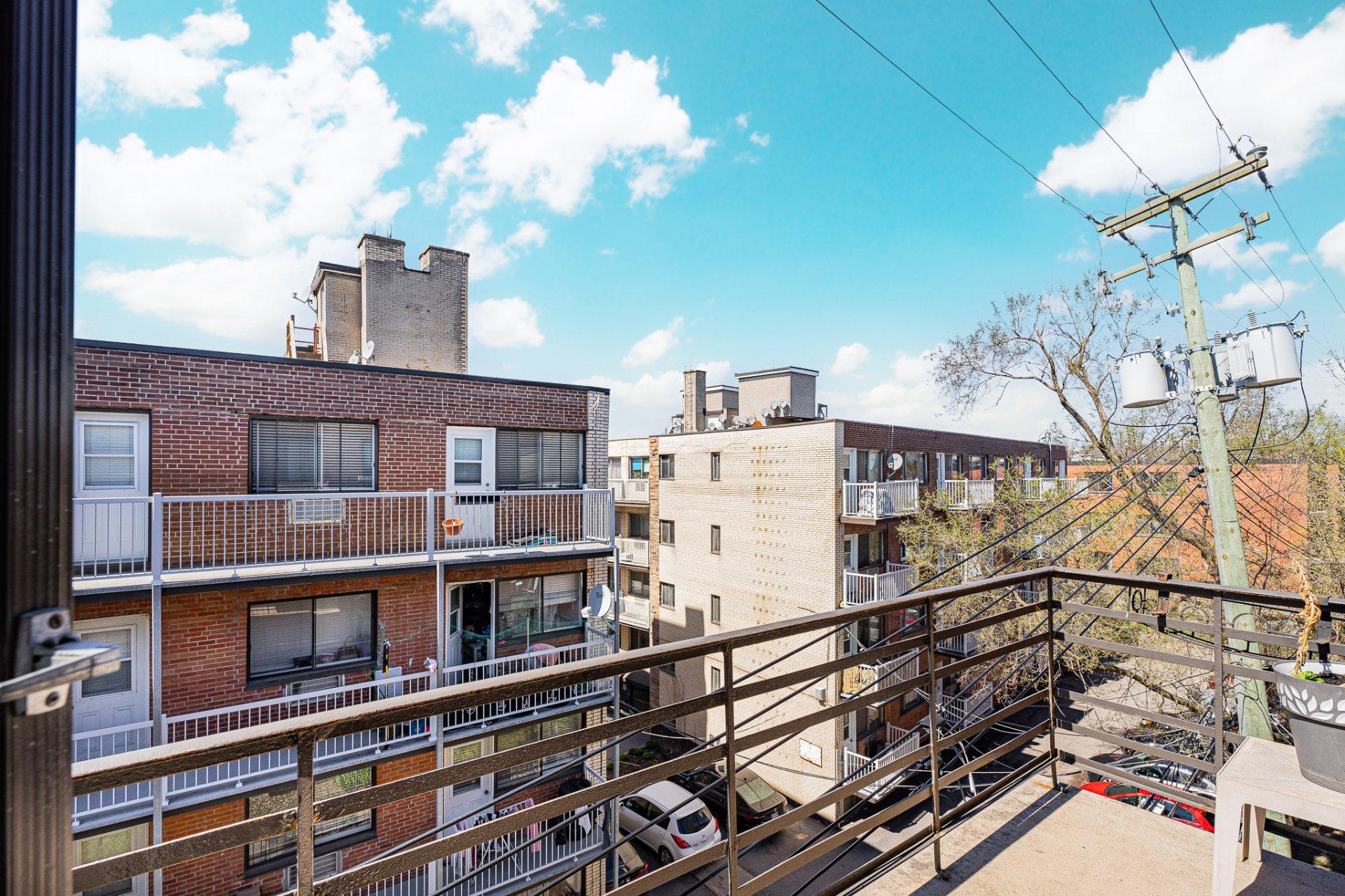 









5850


Place Decelles

, 14,
Montréal (Côte-des-Neiges/Notre-Dame-de-Grâce),




QC
H3S1X5

