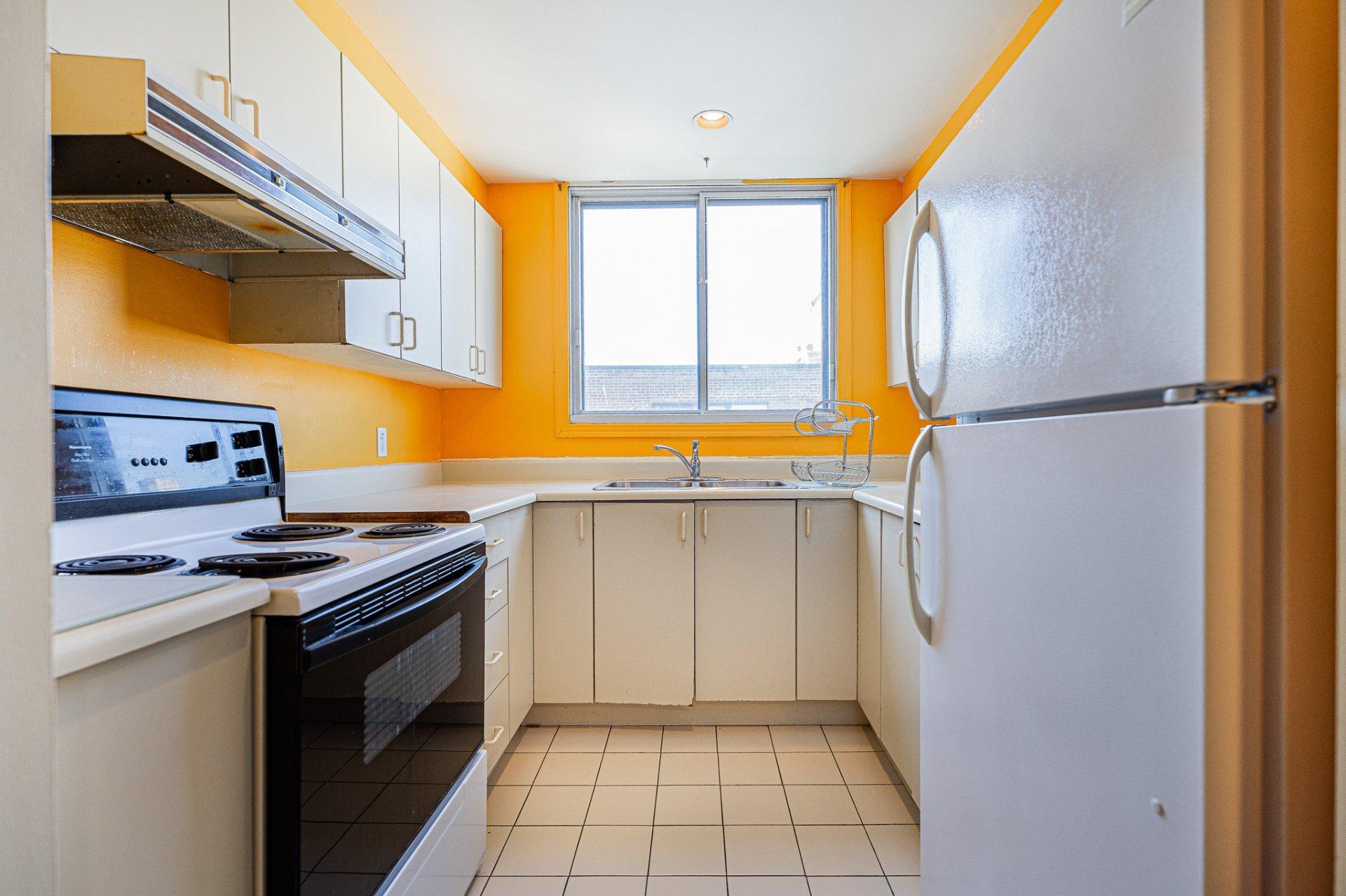 









5850


Place Decelles

, 14,
Montréal (Côte-des-Neiges/Notre-Dame-de-Grâce),




QC
H3S1X5

