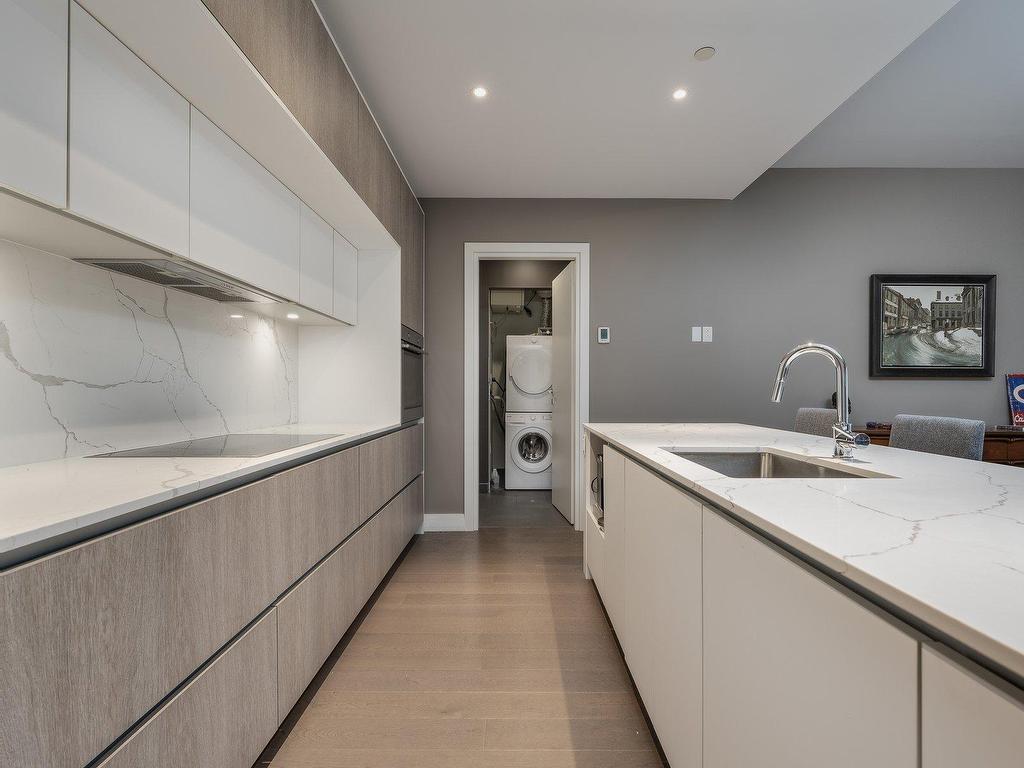 









36


Ch. du Bord-du-Lac-Lakeshore

, 103,
Pointe-Claire,




QC
H9S0B3

