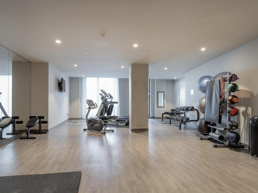 









36


Ch. du Bord-du-Lac-Lakeshore

, 103,
Pointe-Claire,




QC
H9S0B3

