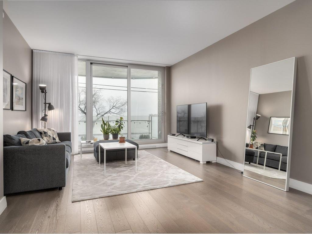 









36


Ch. du Bord-du-Lac-Lakeshore

, 103,
Pointe-Claire,




QC
H9S0B3


