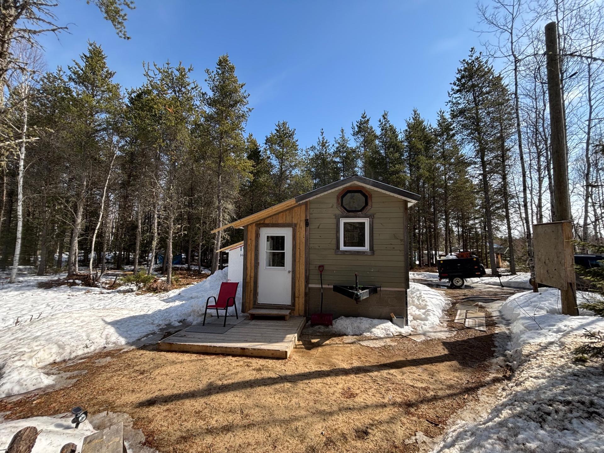 









80


Ch. Desroches

,
Saint-Zénon,




QC
J0K3N0

