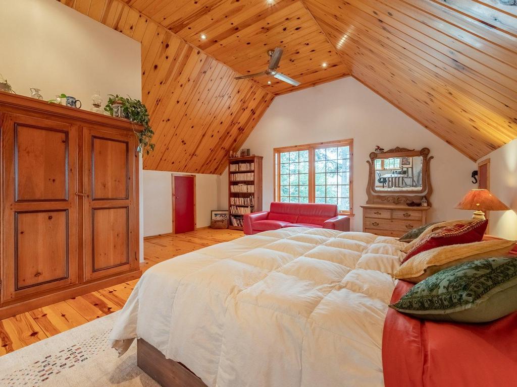 









11


Rue de la Salamandre

,
Saint-Étienne-de-Bolton,




QC
J0E1G0

