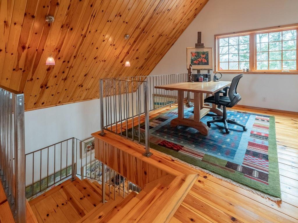 









11


Rue de la Salamandre

,
Saint-Étienne-de-Bolton,




QC
J0E1G0

