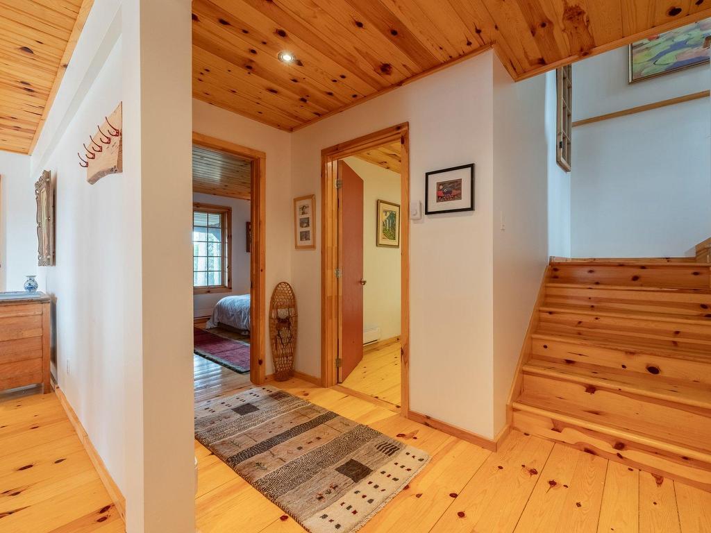 









11


Rue de la Salamandre

,
Saint-Étienne-de-Bolton,




QC
J0E1G0

