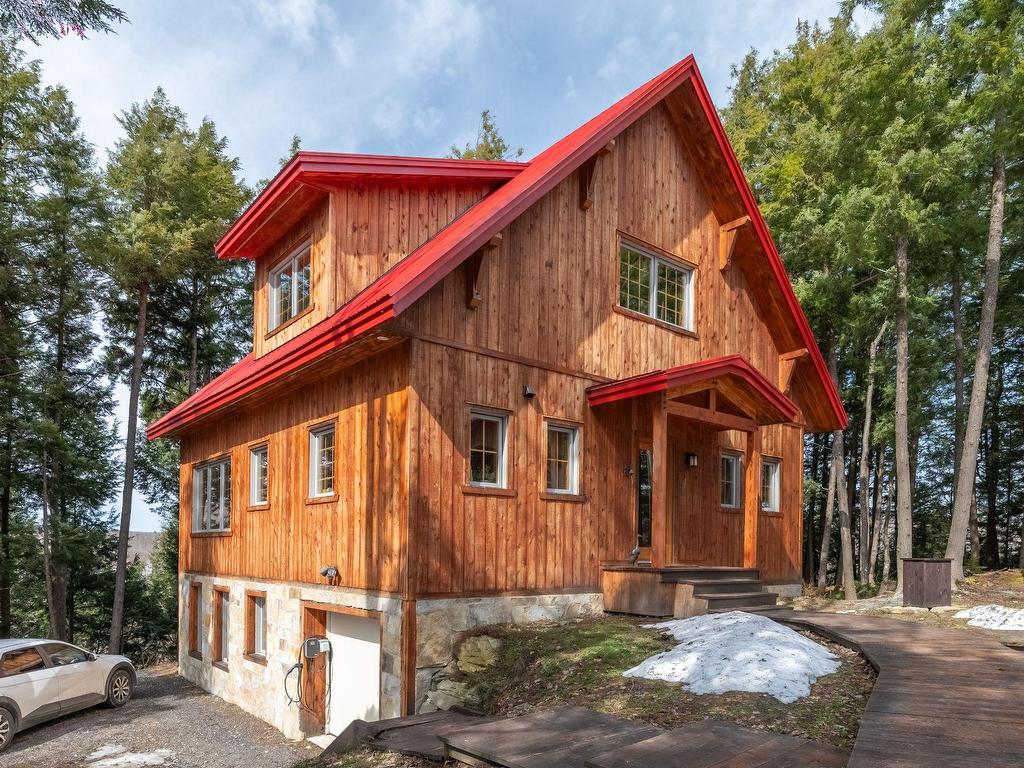 









11


Rue de la Salamandre

,
Saint-Étienne-de-Bolton,




QC
J0E1G0

