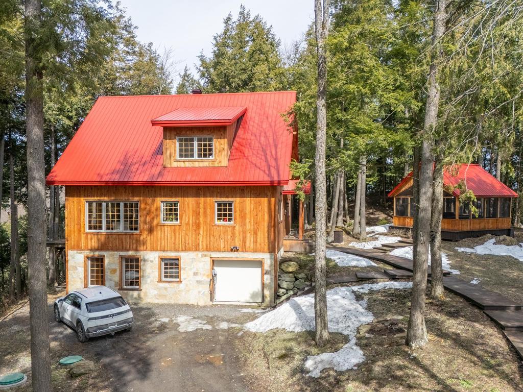 









11


Rue de la Salamandre

,
Saint-Étienne-de-Bolton,




QC
J0E1G0

