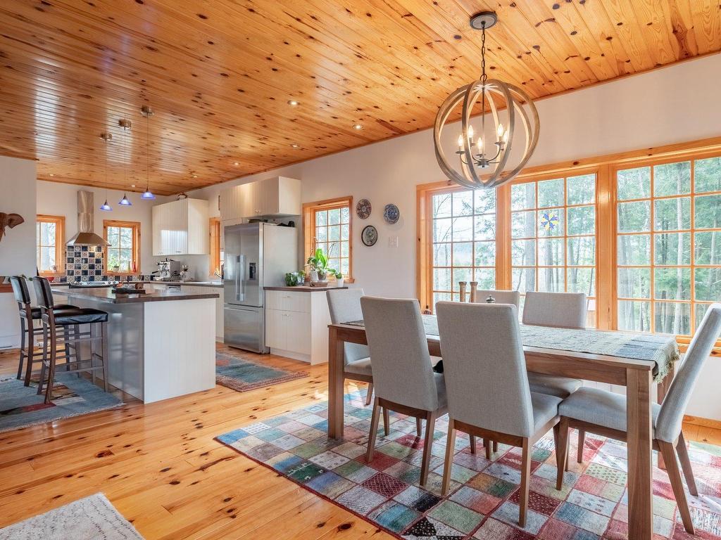 









11


Rue de la Salamandre

,
Saint-Étienne-de-Bolton,




QC
J0E1G0

