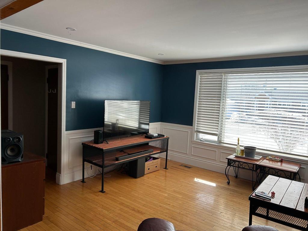 









848


Av. De Quen

,
Sept-Îles,




QC
G4R2S2

