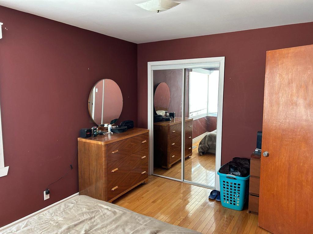 









848


Av. De Quen

,
Sept-Îles,




QC
G4R2S2

