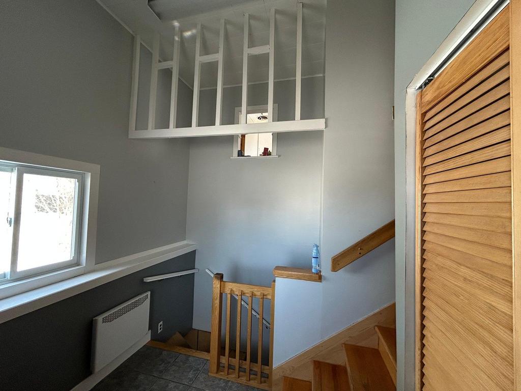 









848


Av. De Quen

,
Sept-Îles,




QC
G4R2S2

