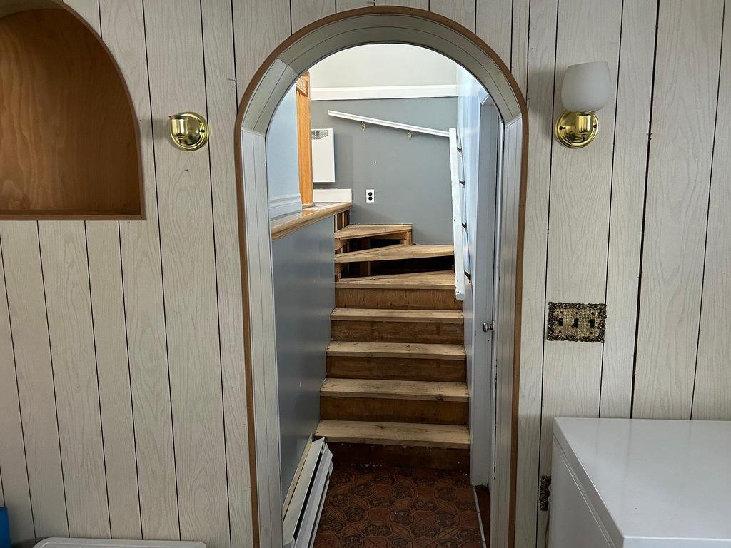 









848


Av. De Quen

,
Sept-Îles,




QC
G4R2S2


