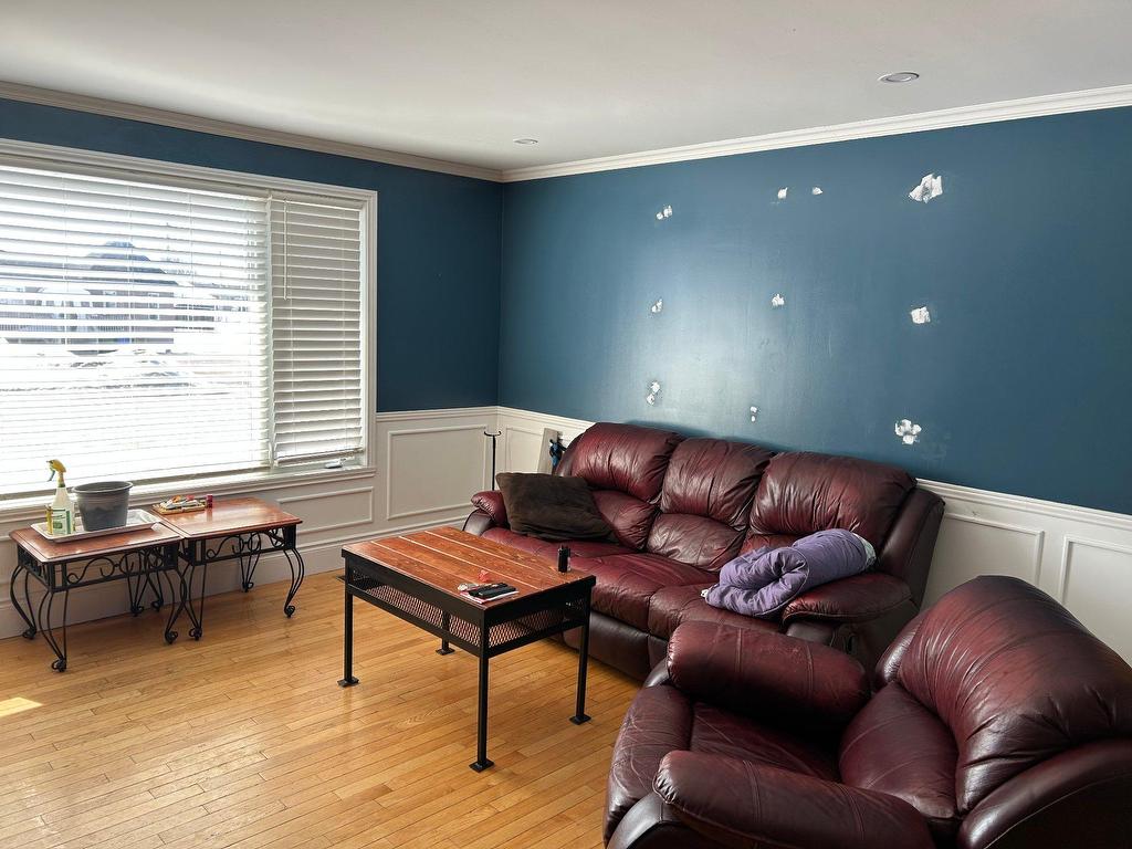 









848


Av. De Quen

,
Sept-Îles,




QC
G4R2S2

