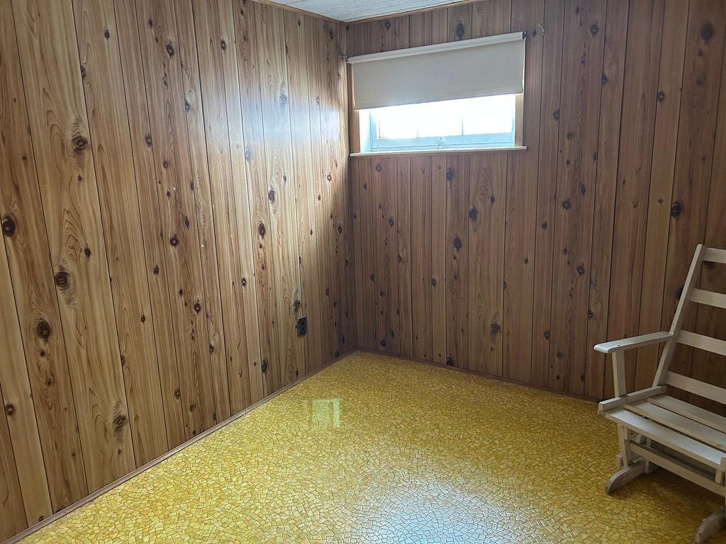 









848


Av. De Quen

,
Sept-Îles,




QC
G4R2S2

