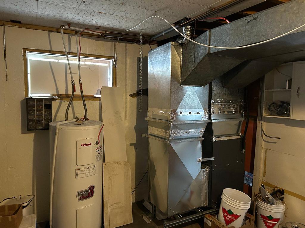 









848


Av. De Quen

,
Sept-Îles,




QC
G4R2S2

