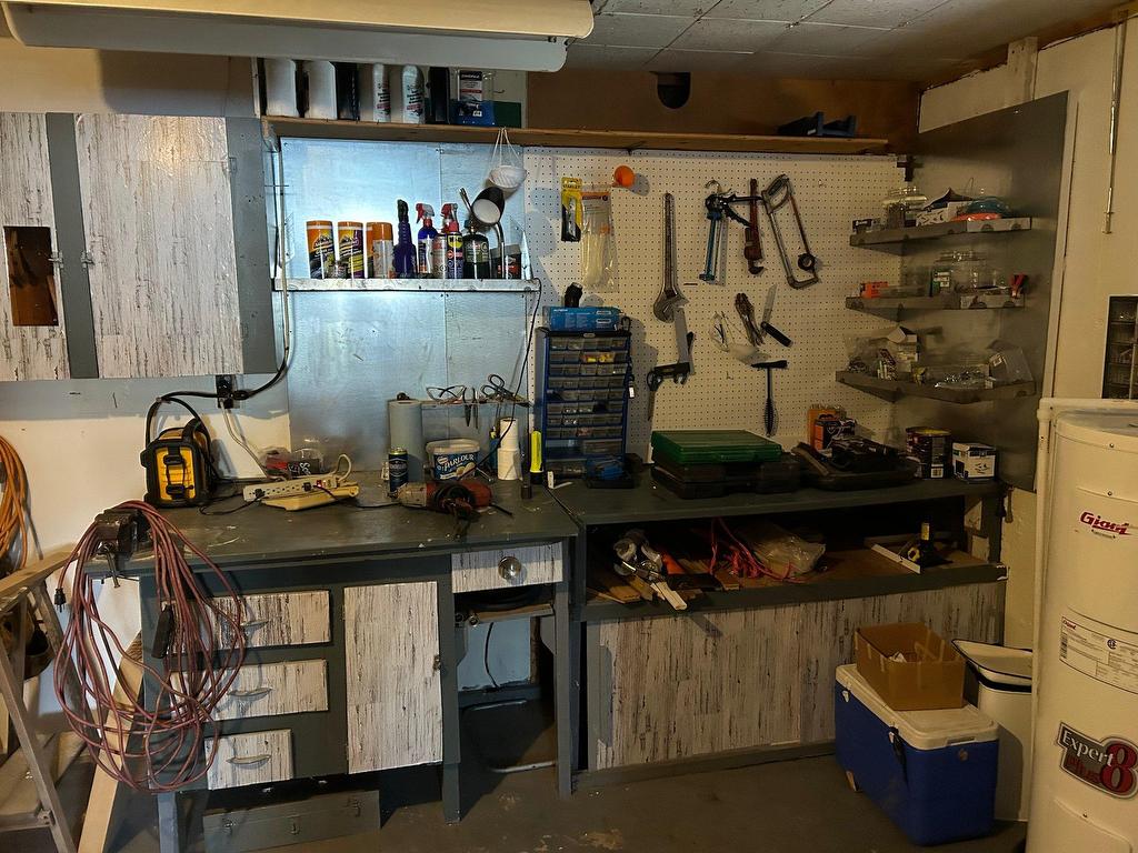 









848


Av. De Quen

,
Sept-Îles,




QC
G4R2S2

