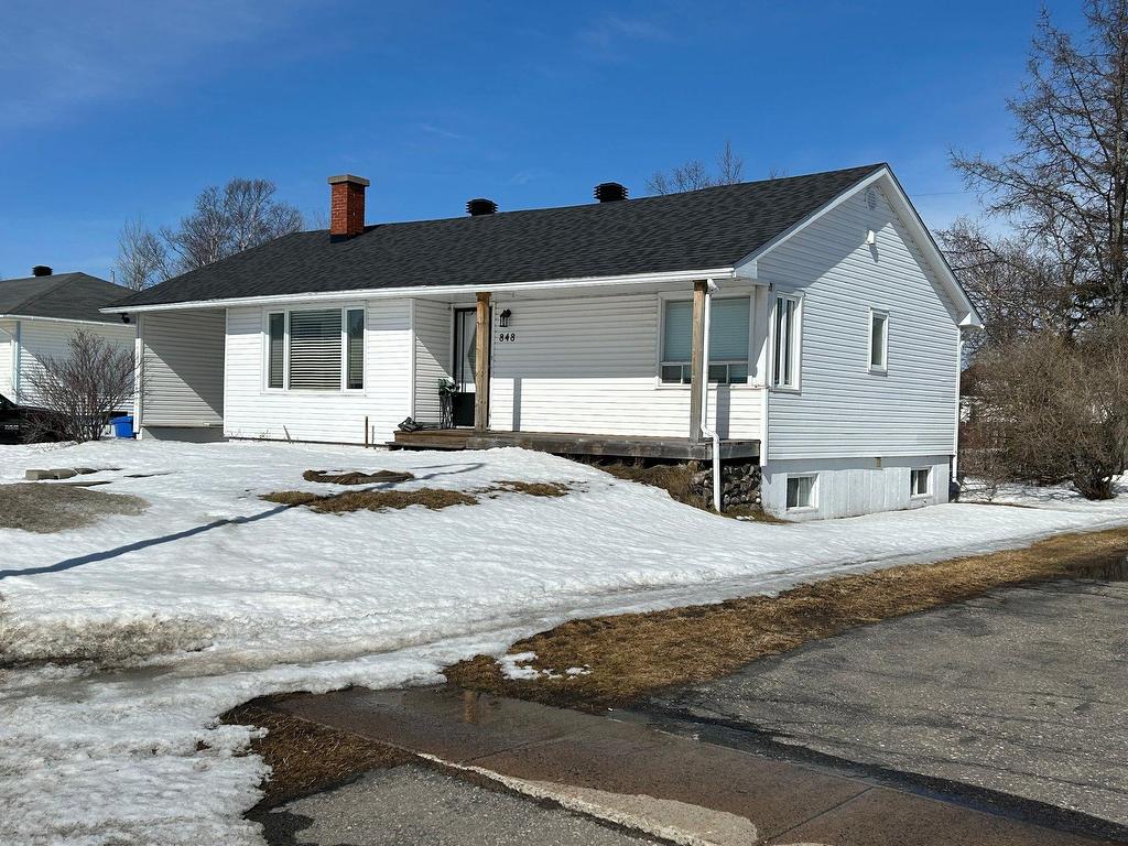 









848


Av. De Quen

,
Sept-Îles,




QC
G4R2S2

