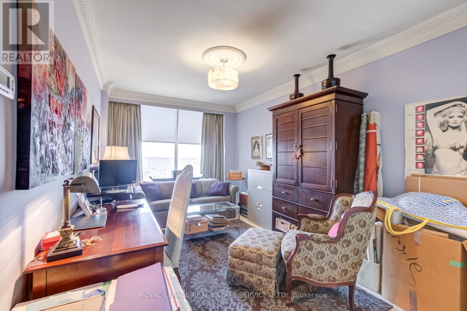 












4404 - 2045 LAKE SHORE BOULEVARD W

,
Toronto,




Ontario
M8V2Z6

