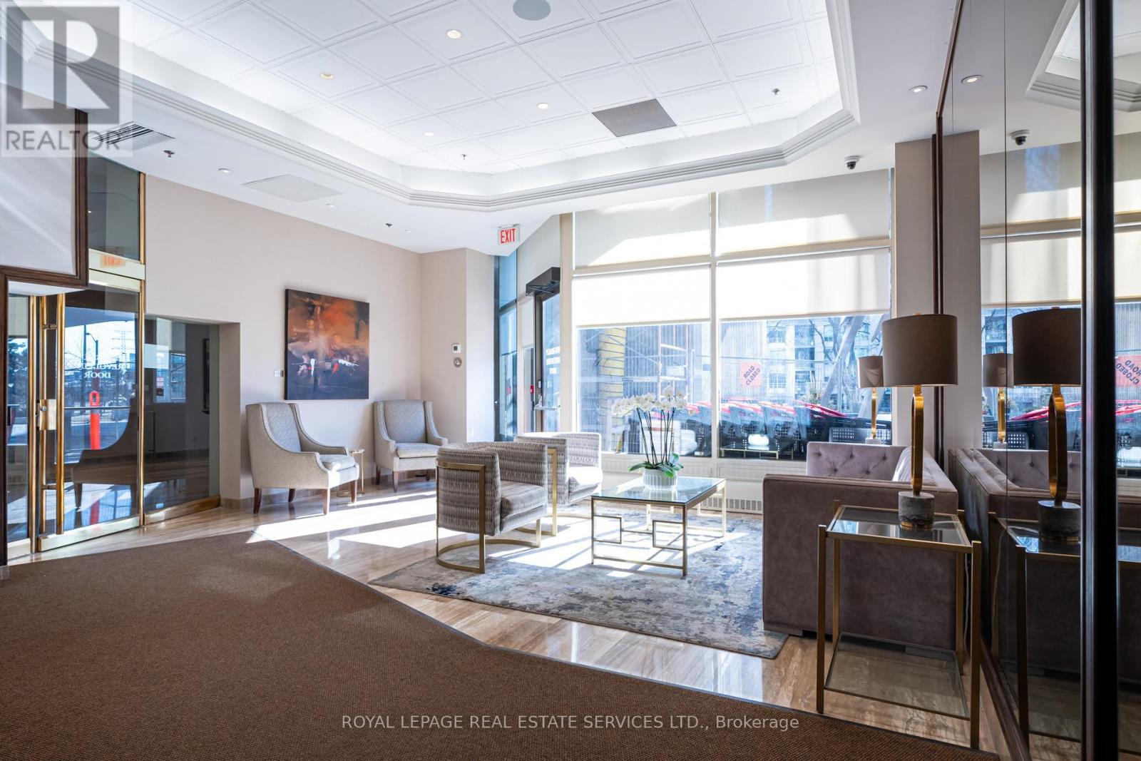 












4404 - 2045 LAKE SHORE BOULEVARD W

,
Toronto,




Ontario
M8V2Z6

