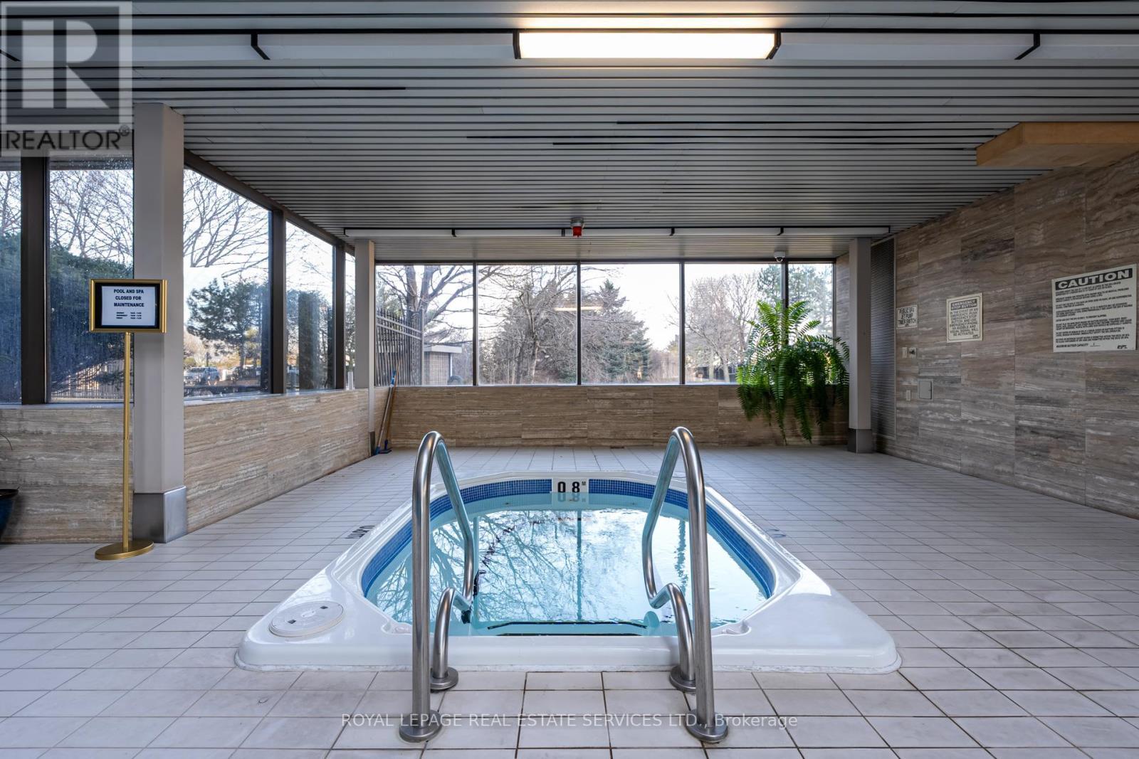 












4404 - 2045 LAKE SHORE BOULEVARD W

,
Toronto,




Ontario
M8V2Z6

