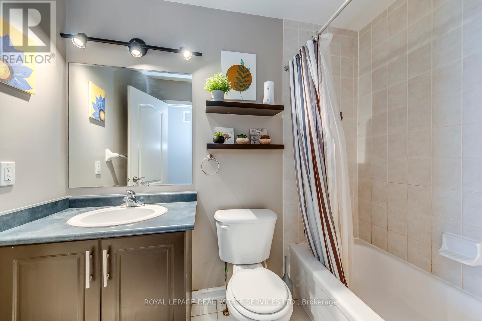 












161 - 5980 WHITEHORN AVENUE

,
Mississauga,




Ontario
L5V2Y3

