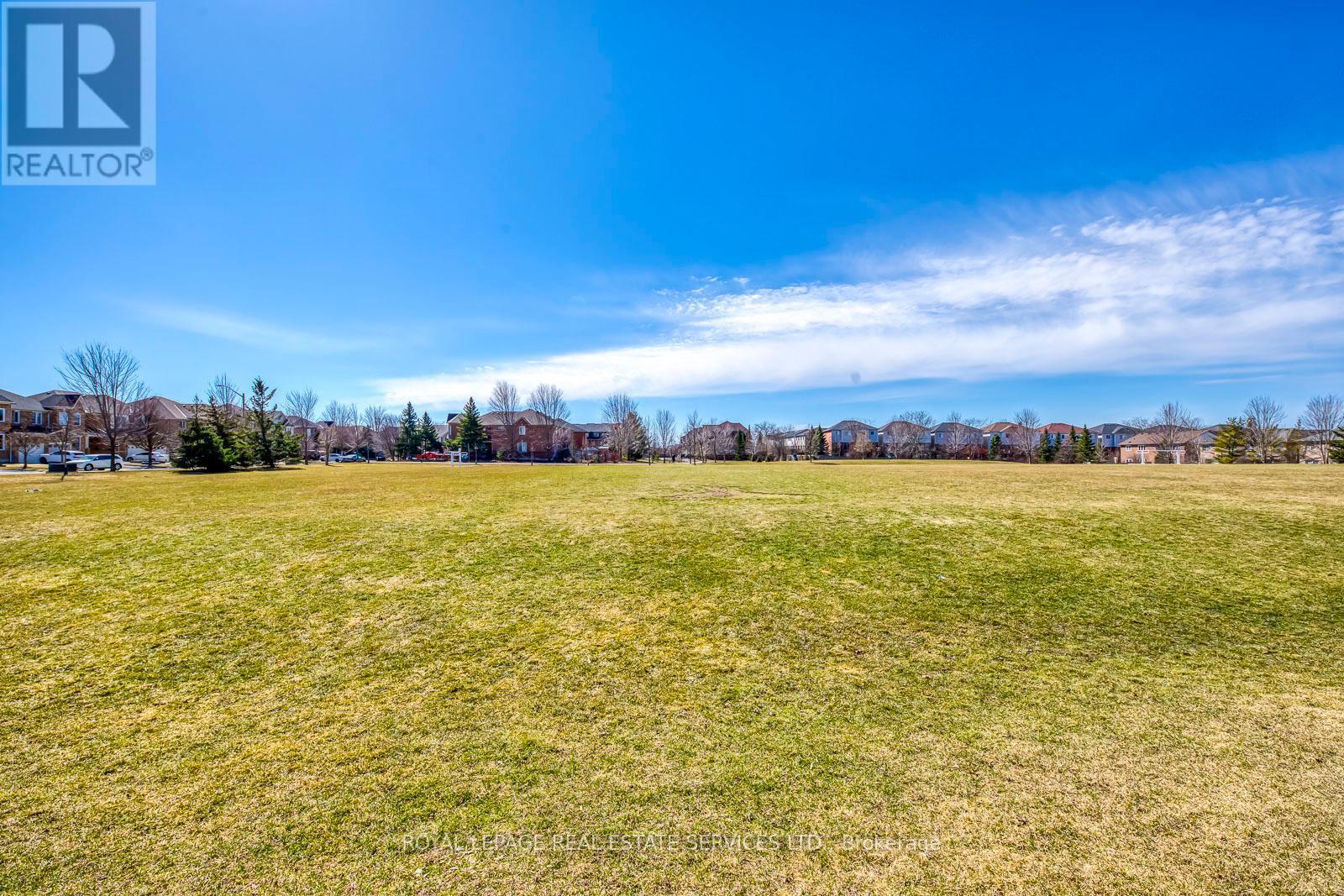 












161 - 5980 WHITEHORN AVENUE

,
Mississauga,




Ontario
L5V2Y3

