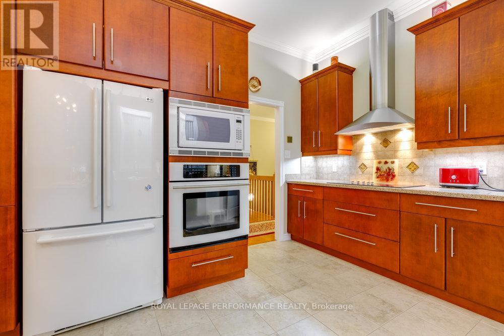 












6802 RIVERVIEW DRIVE

,
South Glengarry,




Ontario
K6H7M1


