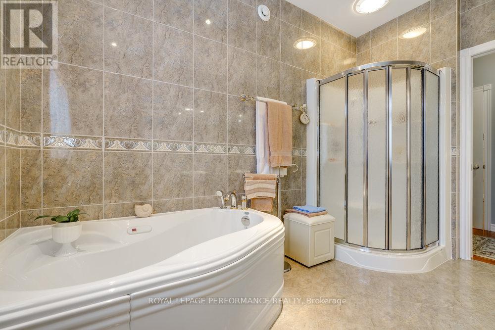 












6802 RIVERVIEW DRIVE

,
South Glengarry,




Ontario
K6H7M1

