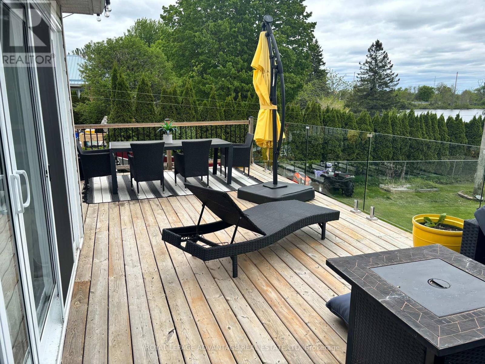 












120 QUEEN STREET

,
Smiths Falls,




Ontario
K7A3N6


